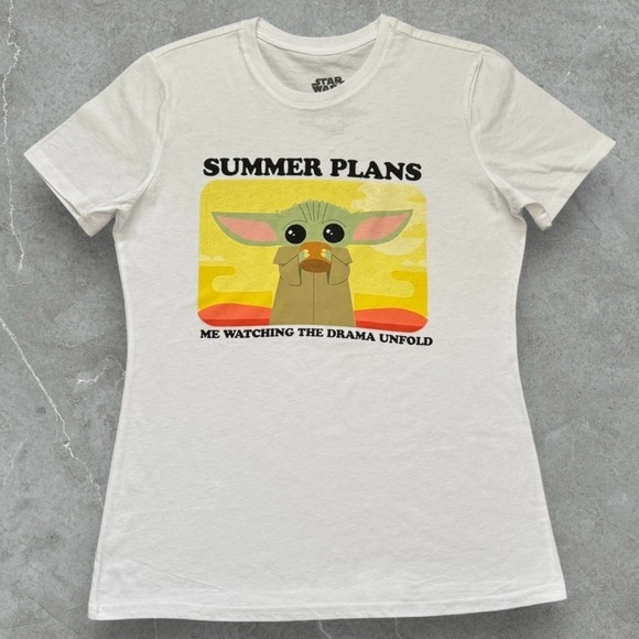 🆕Star Wars Yoda Graphic Short Sleeve Tee - Picture 3 of 16